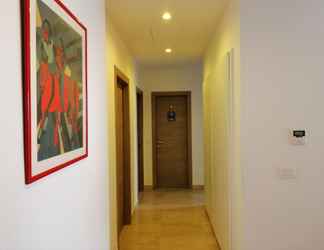 Lobi 2 Luxurious flat with private garden