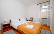 Kamar Tidur 4 Apartment and Rooms Dragana
