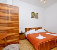 Bedroom 2 Apartment and Rooms Dragana