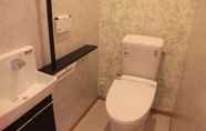 Toilet Kamar 4 Guesthouse Kanoka