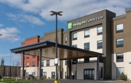 ภายนอกอาคาร 5 Holiday Inn Express & Suites North Battleford, an IHG Hotel