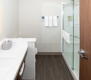 In-room Bathroom 6 Holiday Inn Express & Suites North Battleford, an IHG Hotel