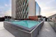 Swimming Pool Holiday Inn Lima Miraflores, an IHG Hotel