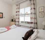 Bedroom 6 Charming Chelsea Home by the River Thames