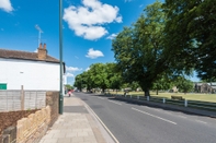 Luar Bangunan Traditional Richmond Home by Twickenham Green