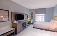 Bilik Tidur 2 Hampton Inn Riverside Downtown