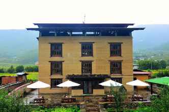 Exterior 4 The Village Lodge Paro