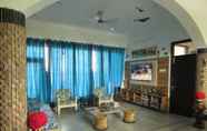 Lobi 6 IbisHouse Farm Stay