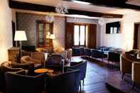 Bar, Cafe and Lounge Hotel Au Coq Dort