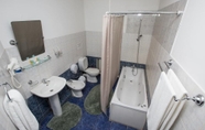 Toilet Kamar 2 Hotel Saya