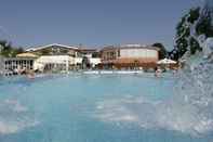 Swimming Pool Hotel Garni Kern