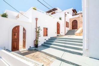 Exterior 4 Lindian Polis