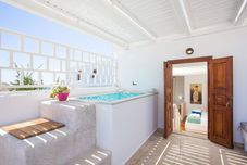 Swimming Pool Lindian Polis