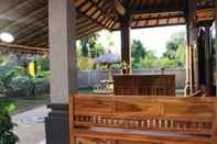 Common Space Kubu Padi Wooden House