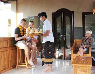 Lobby 2 Kubu Padi Wooden House