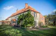 Exterior 4 Sidney House Farm