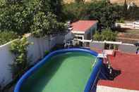Swimming Pool Villa Bellouti