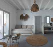 Common Space 6 Bianco Diverso Suites