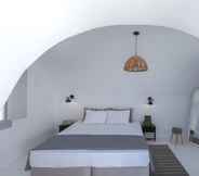 Bedroom 5 Bianco Diverso Suites