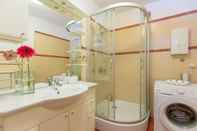 Phòng tắm bên trong Hedera Estate, Hedera A13