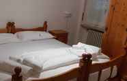 Bedroom 3 Hotel Topazio
