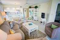 Lobby Oceanfront Condo, Short Walk to the Beach with Olympic-Size Pool by RedAwning