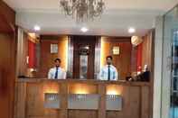 Lobby Hotel Satya Ashoka