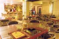 Bar, Cafe and Lounge Hotel Satya Ashoka