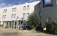 Exterior 3 Ibis Budget Arles Sud Fourchon