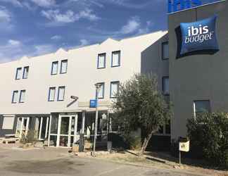 Exterior 2 Ibis Budget Arles Sud Fourchon