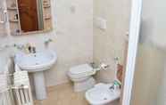 Toilet Kamar 5 Affittacamere Casa di Nonna Lia