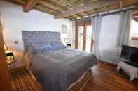 Kamar Tidur Oak Tree Stables