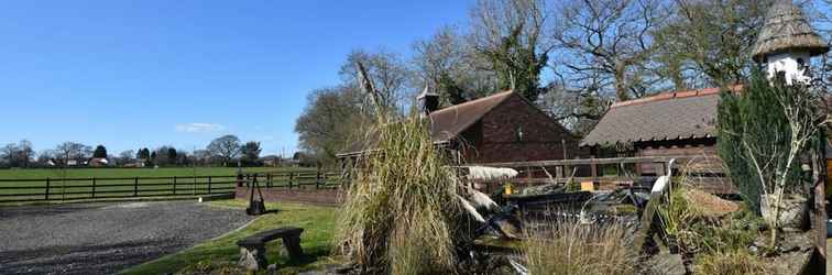 Bangunan Oak Tree Stables