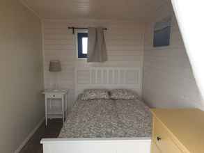 Bedroom 4 Black Beach Small Cottage