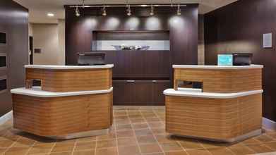 Lobi 4 Courtyard by Marriott  East Lansing Okemos