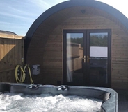 Entertainment Facility 2 Cheshire Glamping Pods