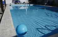 Swimming Pool 6 Hotel Elvira