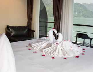 Kamar Tidur 2 Scarlet Pearl Cruises