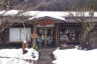 Bangunan Takimi Onsen Inn