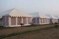 ภายนอกอาคาร Pushkar Camp Tapovan