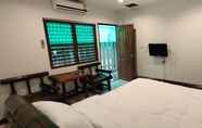 Kamar Tidur 4 Blue Moon House