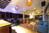 Bar, Kafe, dan Lounge Baypark Inn