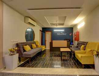 Lobby 2 SilverKey Executive Stays 36842 Nazeer Hotel