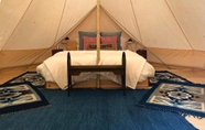 Kamar Tidur 4 Casa Blanca Glamping and Tours