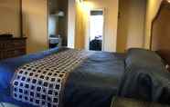 Bedroom 4 Capri Motel
