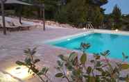 Swimming Pool 2 Trulli Parco Grande Con Piscina Privata