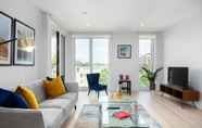 Ruang untuk Umum 2 Two Bedroom Serviced Apartment with Balcony in Weymouth Building, Deacon Street