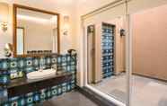 In-room Bathroom 7 Taj Sawai Ranthambore