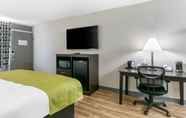 Kamar Tidur 7 Rodeway Inn Kingston Springs