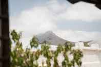 Luar Bangunan El Cerro de la Luna